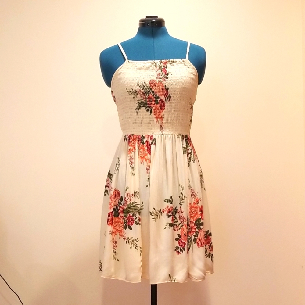 NWOT Angie Juniors Smoked Mini Spaghetti Adjustable Straps Floral Dress, size S